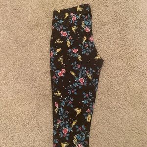 💖 Torrid size 2 bird Capri leggings